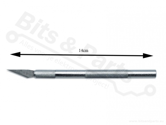 Hobby knife with extra blades